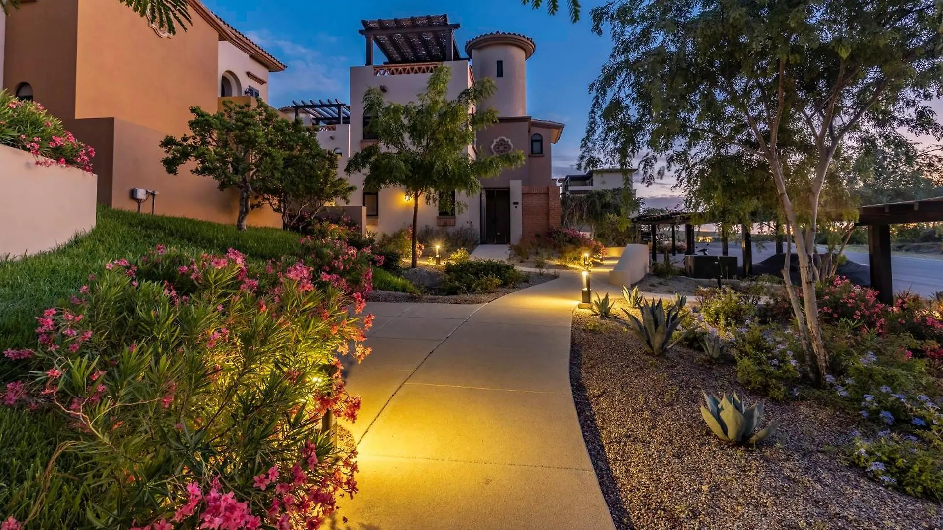 Deluxe Ground Floor 3 Bedroom Sleeps 8 With Resort Amenities Cabo San Lucas Hébergement de vacances